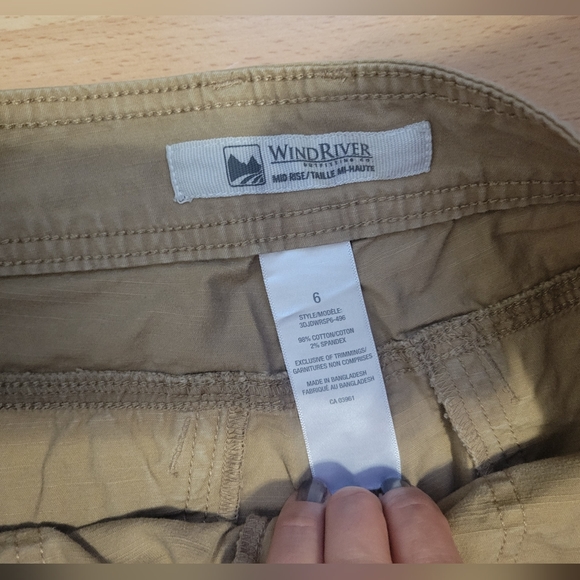 Wind River women's khaki capris size 6 - Picture 5 of 6
